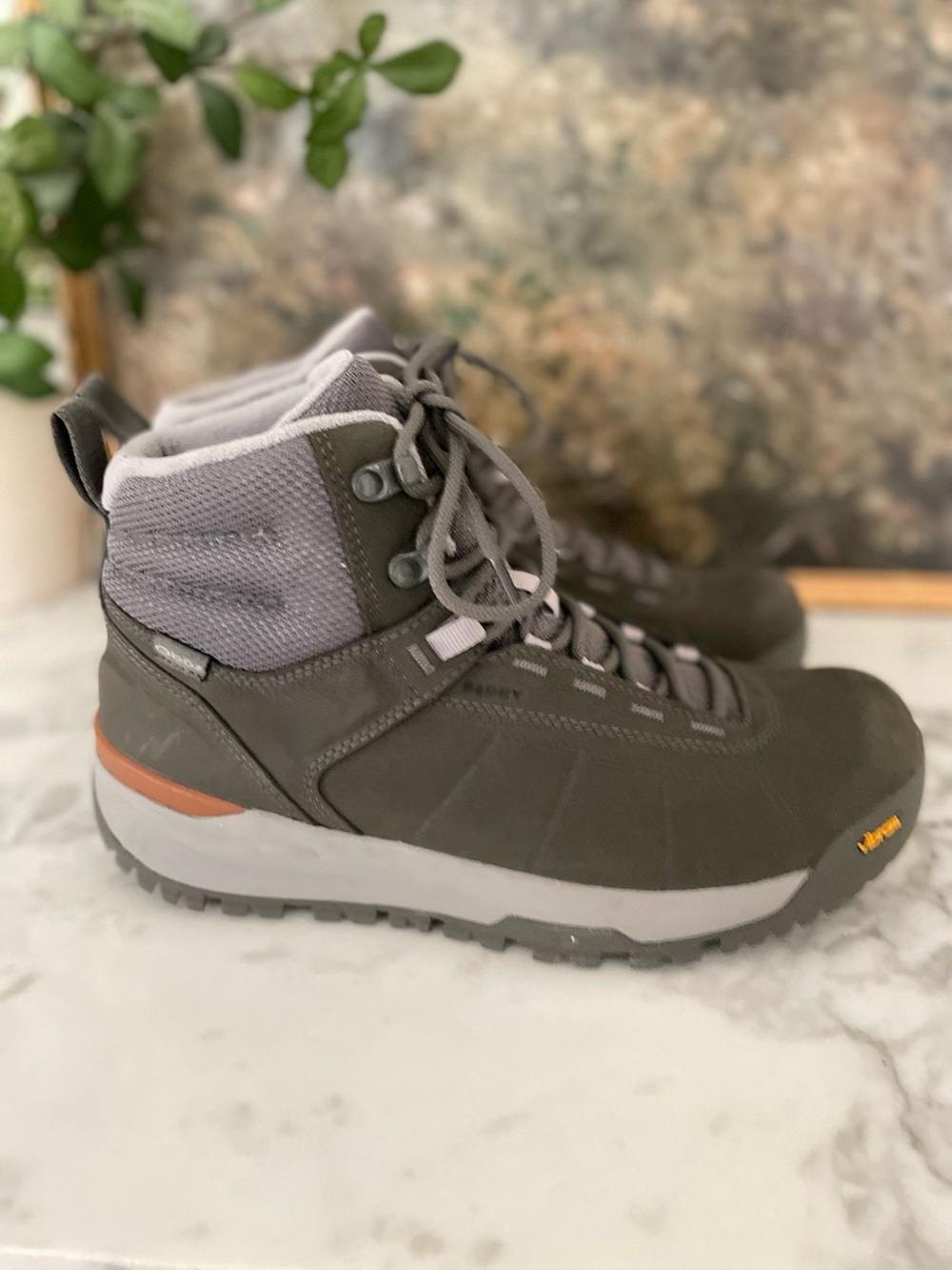 Oboz Andesite Mid Insulated B Dry Waterproof Winter Snow Hiking Boots Sz 9 Mens